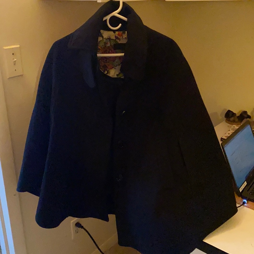 Beautiful Steve Madden Black Cape ❤️🎊